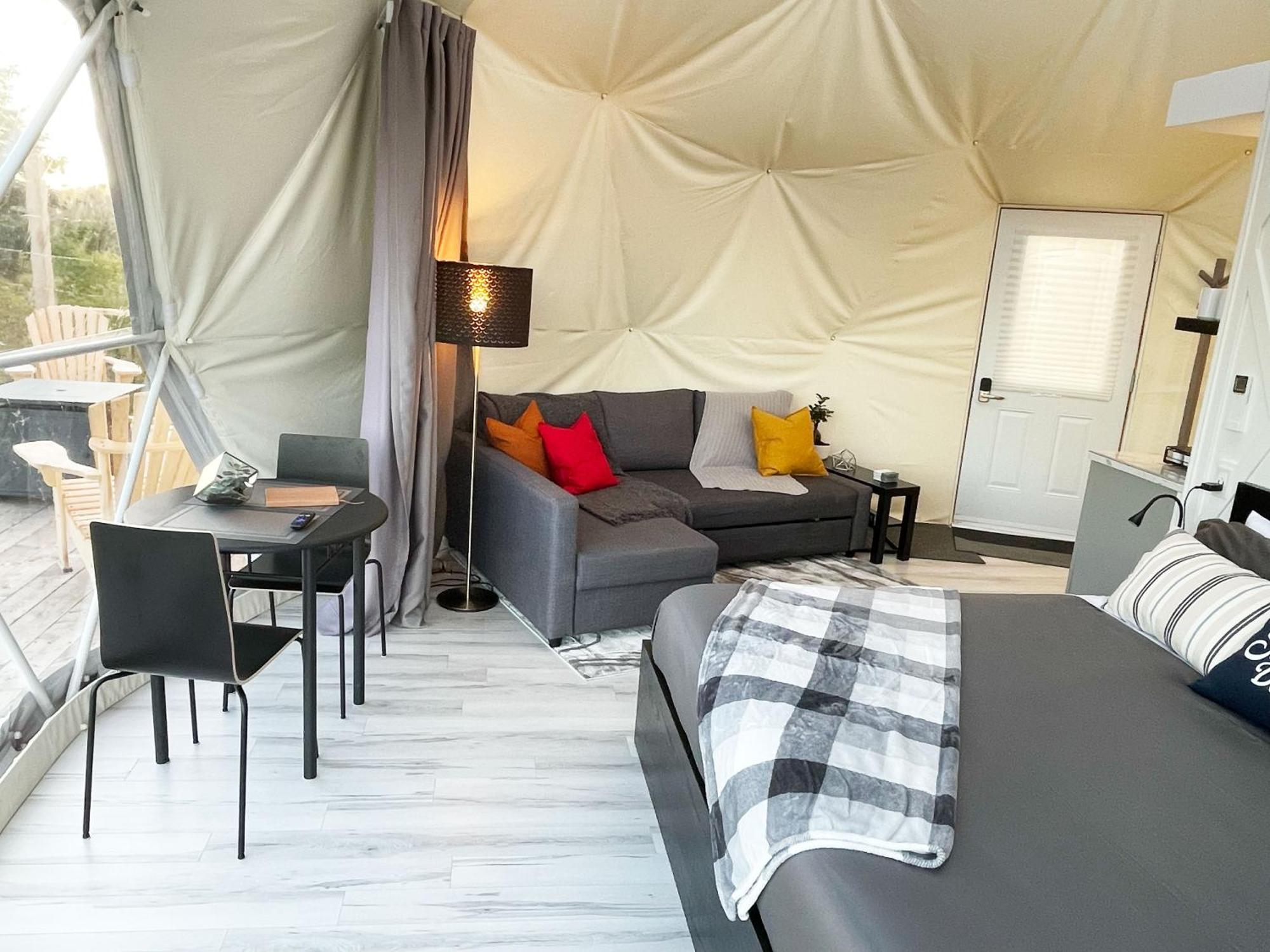 Port Wade Glamping Domes Villa Victoria Beach Eksteriør billede